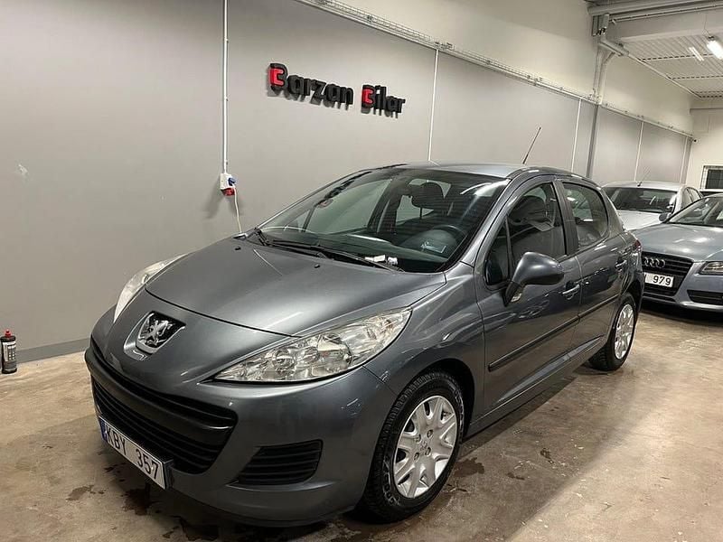 Grå Begagnad 2010 Peugeot 207 | 38 500 kr (Marknadspris) - Bild 1/4