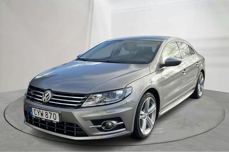 Ljusbrun Begagnad 2015 VW CC R-line Sedan | 146 000 kr (Marknadspris) - Bild 1/4