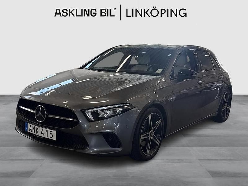 Mörkgrå Begagnad 2018 Mercedes A200 Progressive Halvkombi | 255 000 kr (Marknadspris) - Bild 1/4