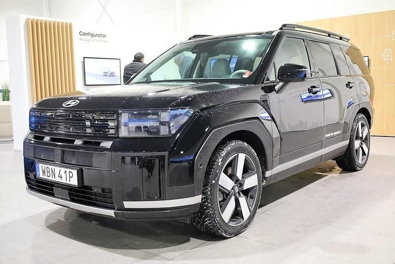 Svart Begagnad 2024 Hyundai Santa Fe Advanced SUV | 589 900 kr (Marknadspris) - Bild 1/3