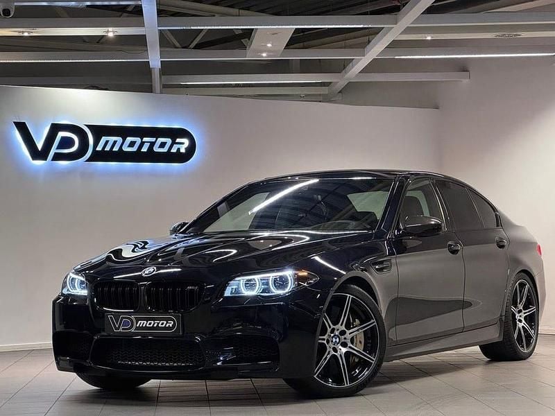 Begagnad BMW M5 Competition Edition 600 HK (441 kW) 2016 Blå Sedan