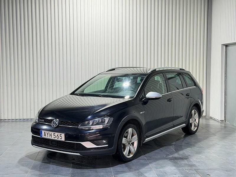 Svart Begagnad 2015 VW Golf Alltrack Kombi | 109 900 kr (Lite dyr) - Bild 1/4