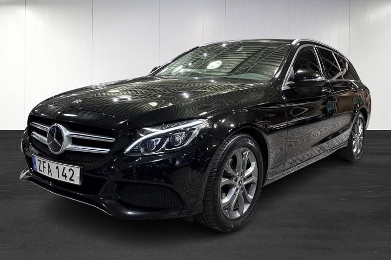 Begagnad 2018 Mercedes C180 Avantgarde Kombi | 204 900 kr (Marknadspris) - Bild 1/4