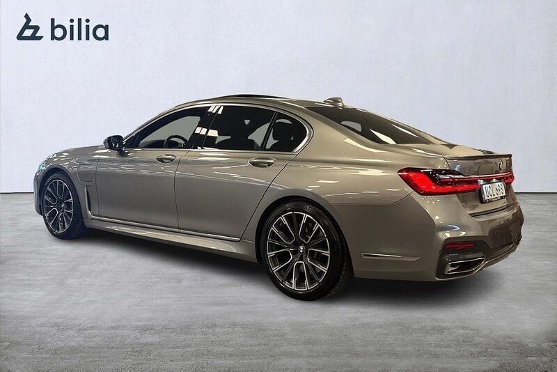 Begagnad BMW 745e M Sport 395 HK (290 kW) 2019 Grå Sedan