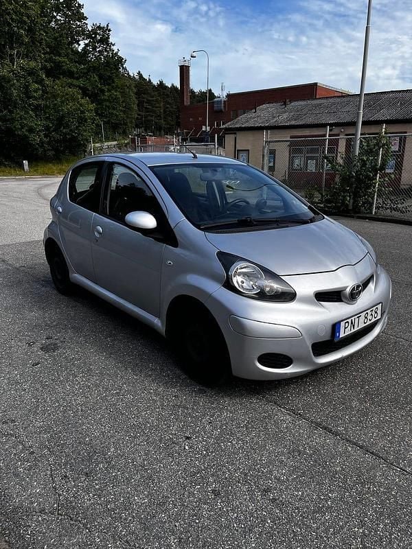Begagnad Toyota Aygo 68 HK (50 kW) 2012 Halvkombi