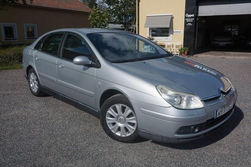 Silver Begagnad 2005 Citroën C5 Halvkombi | 22 900 kr (Marknadspris) - Bild 1/4
