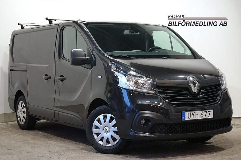 Svart Begagnad 2016 Renault Trafic Van | 89 000 kr (Superpris) - Bild 1/4