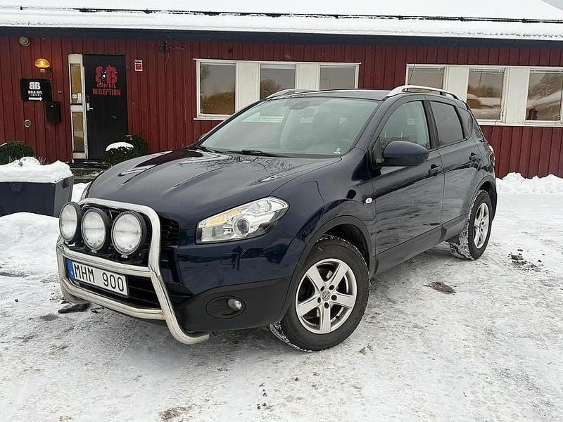Blå Begagnad 2012 Nissan Qashqai Tekna SUV | 65 700 kr (Bra pris) - Bild 1/4