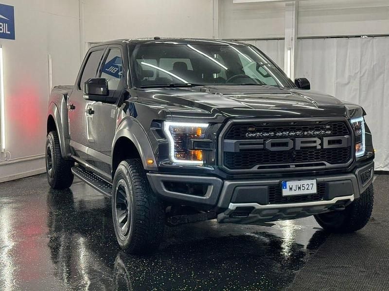 Begagnad Ford F-150 Raptor 456 HK (335 kW) 2017 Svart Pickup