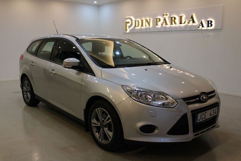 Grå Begagnad 2013 Ford Focus Kombi | 69 900 kr (Lite dyr) - Bild 1/4