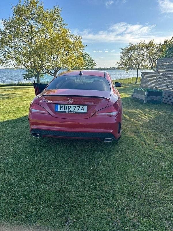 Röd Begagnad 2016 Mercedes CLA220 AMG Sedan | 192 500 kr (Bra pris) - Bild 1/4