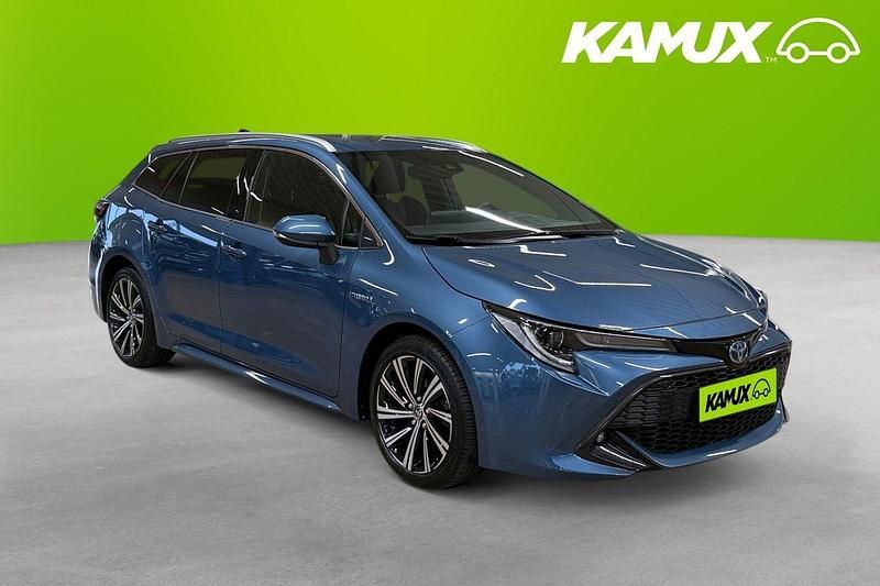 Blå Begagnad 2020 Toyota Corolla Style Kombi | 264 800 kr (Marknadspris) - Bild 1/3