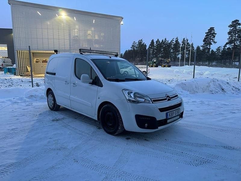 Begagnad Citroën Berlingo 99 HK (72 kW) 2015 Minibuss