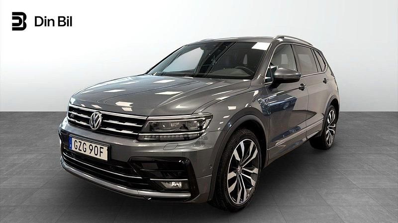 Mörkgrå Begagnad 2021 VW Tiguan Allspace Highline SUV | 379 900 kr (Lite dyr) - Bild 1/4