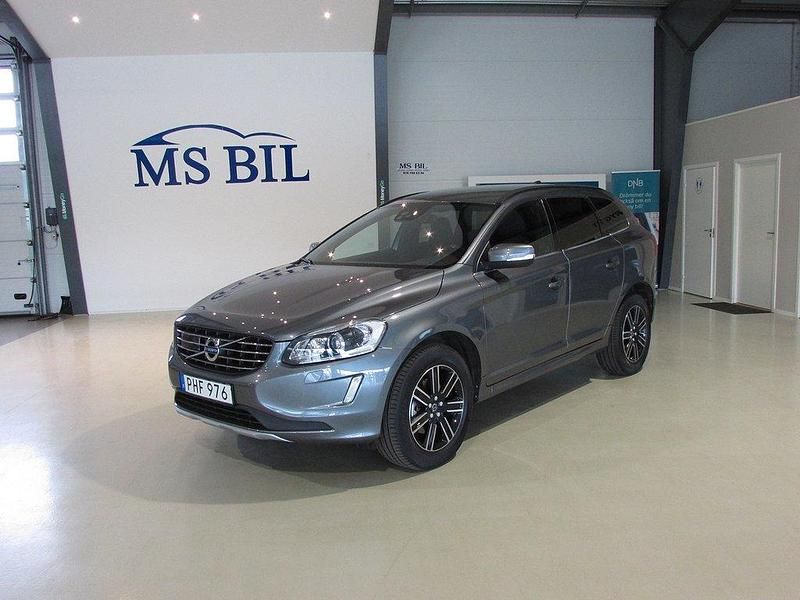 Grå Begagnad 2017 Volvo XC60 Momentum SUV | 199 000 kr (Marknadspris) - Bild 1/4
