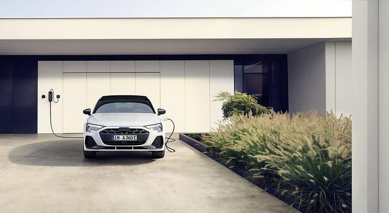 Ny 2025 Audi A3 Sportback e-tron Proline Halvkombi | 459 900 kr (Lite dyr) - Bild 1/2