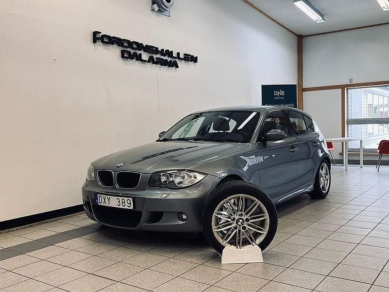 Begagnad BMW 118 Advantage 143 HK (105 kW) 2009 Grå Halvkombi