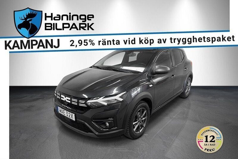 Grå Begagnad 2022 Dacia Sandero Stepway Halvkombi | 179 900 kr (Marknadspris) - Bild 1/2