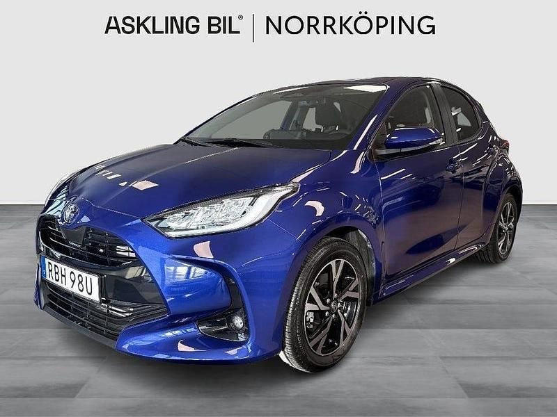 Begagnad Toyota Yaris Hybrid Active 116 HK (85 kW) 2024 Blå Halvkombi