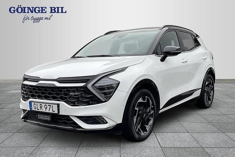 Vit Begagnad 2022 Kia Sportage GT-Line SUV | 359 000 kr (Marknadspris) - Bild 1/3