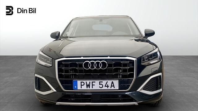 Begagnad Audi Q2 Advanced Plus 150 HK (110 kW) 2022 Manhattangrå metallic SUV