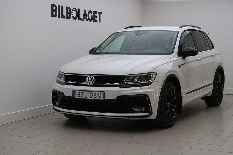 Vit Begagnad 2019 VW Tiguan R-line Edition SUV | 259 500 kr (Marknadspris) - Bild 1/4
