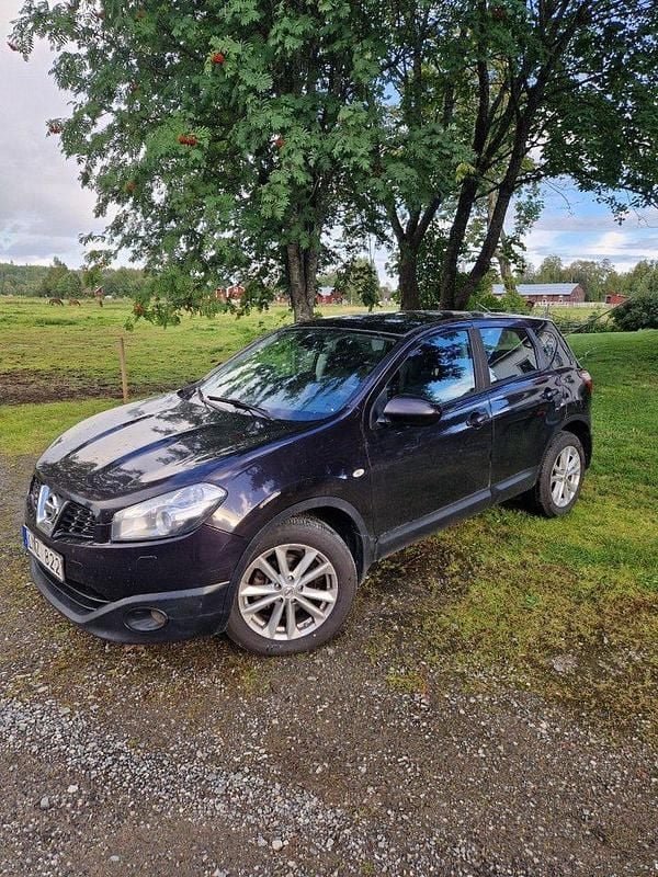 Begagnad 2012 Nissan Qashqai SUV | 48 000 kr (Marknadspris) - Bild 1/4