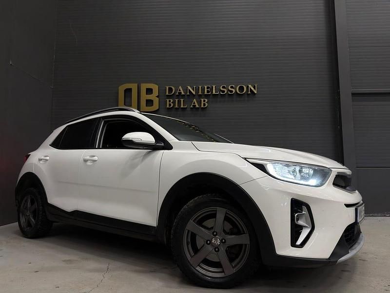 Begagnad Kia Stonic Advance 120 HK (88 kW) 2021 Vit SUV