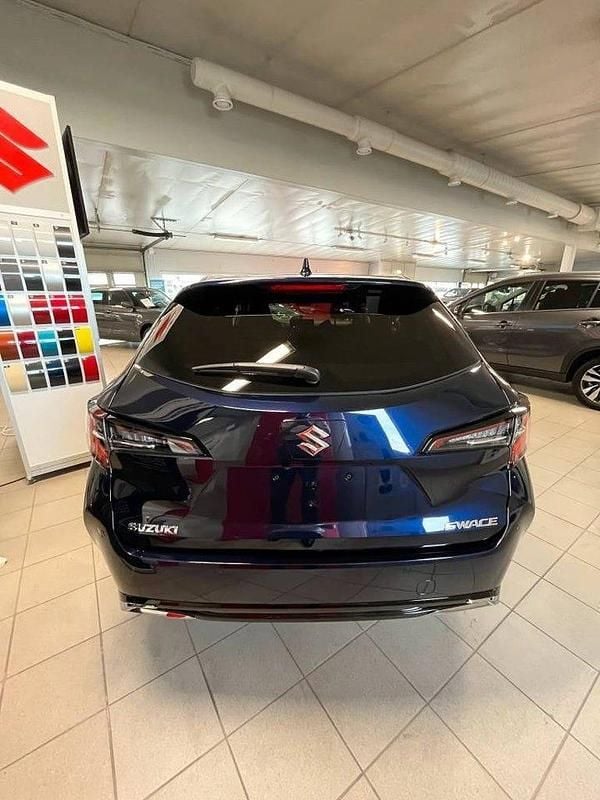 Begagnad Suzuki Swace 98 HK (72 kW) 2023 Blå Kombi