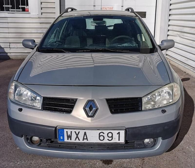Begagnad Renault Mégane II 135 HK (99 kW) 2005 Grå