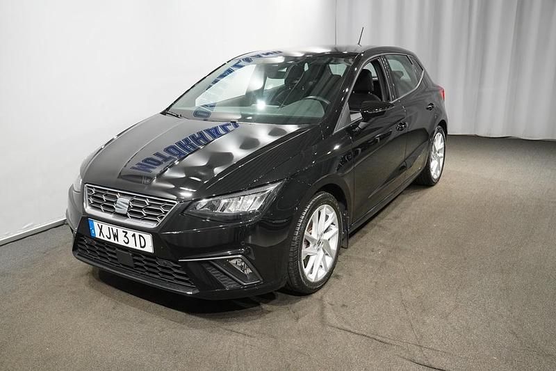 Begagnad Seat Ibiza FR 112 HK (82 kW) 2023 Svart Halvkombi