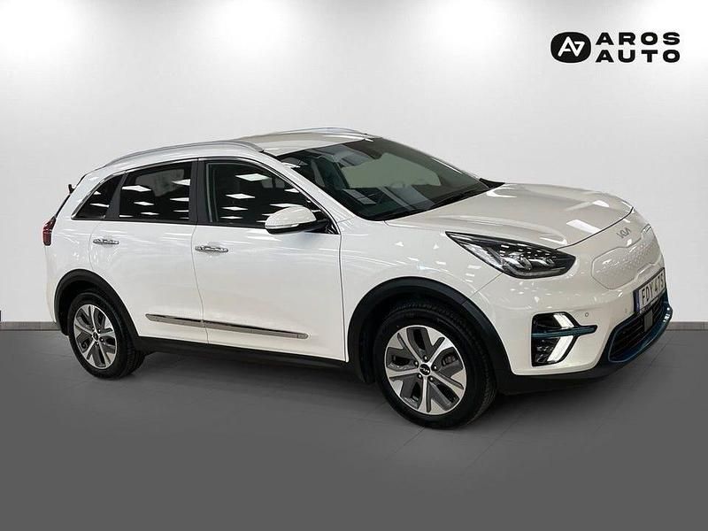 Begagnad Kia e-Niro Advance 150 kW (204 HK) 2022 Vit SUV