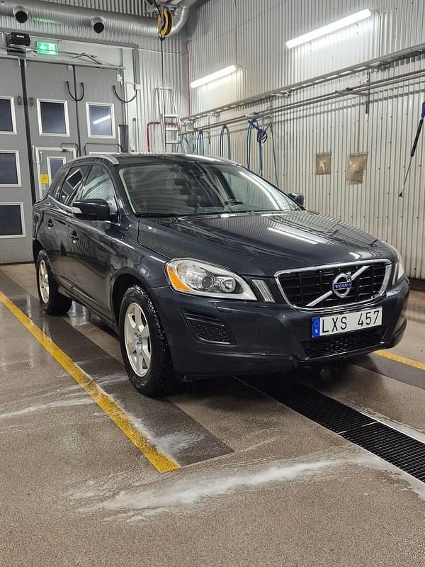 Begagnad 2011 Volvo XC60 Summum SUV | 74 000 kr (Marknadspris) - Bild 1/3