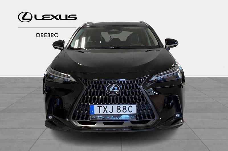 Begagnad Lexus NX450h+ Executive Line 313 HK (230 kW) 2023 Svart SUV
