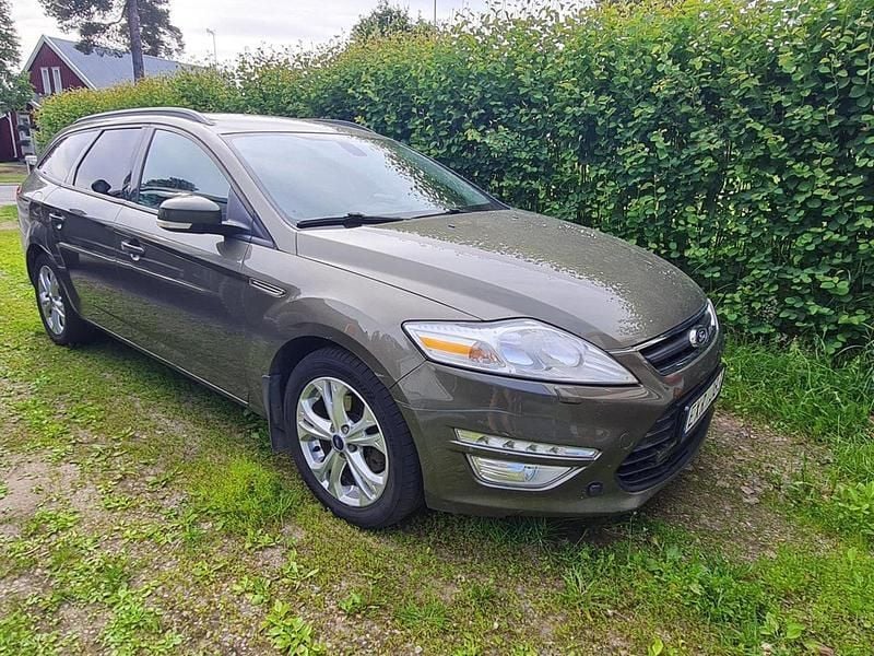 Grön Begagnad 2012 Ford Mondeo Sport Kombi | 50 000 kr (Lite dyr) - Bild 1/2