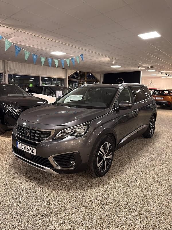 Begagnad Peugeot 5008 Allure 131 HK (96 kW) 2019 Grå Minibuss