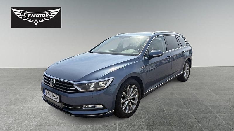 Blå Begagnad 2015 VW Passat GT Kombi | 127 900 kr (Marknadspris) - Bild 1/4