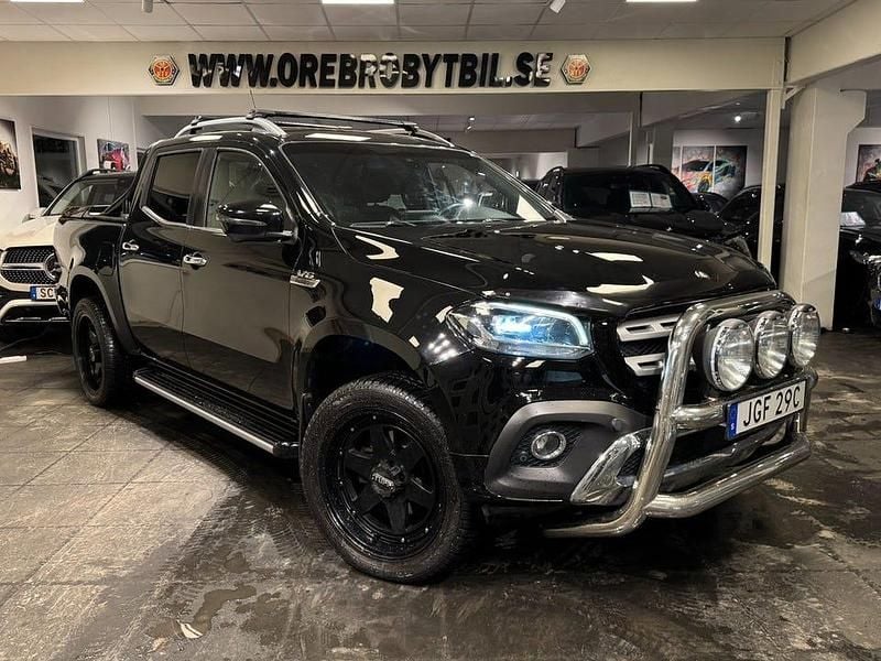 Svart Begagnad 2019 Mercedes X350 SE Pickup | 409 900 kr (Dyr) - Bild 1/4