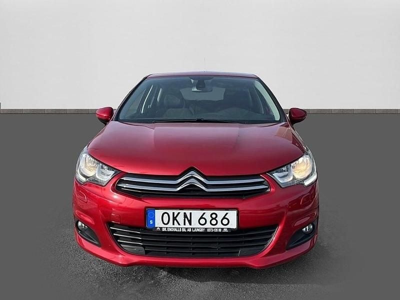 Begagnad Citroën C4 PureTech 110 HK (80 kW) 2016 Röd metallic Halvkombi