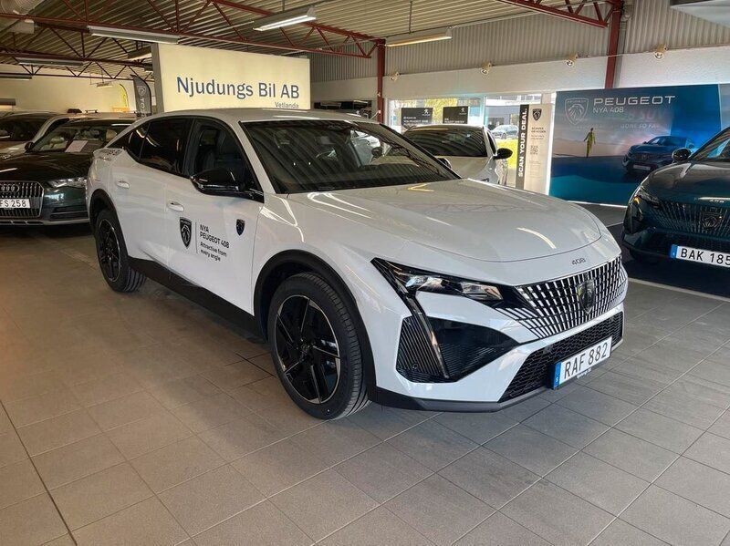 Vit Ny 2024 Peugeot 408 GT GTi SUV | 339 900 kr (Marknadspris) - Bild 1/4