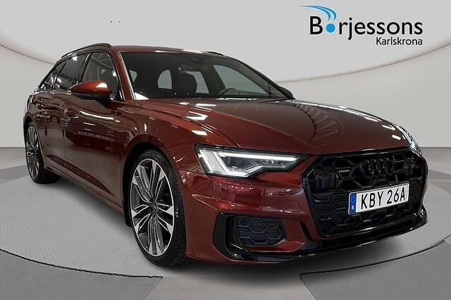 Grenadinröd metallic Begagnad 2023 Audi A6 S-Line Kombi | 519 000 kr (Dyr) - Bild 1/4