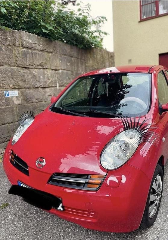 Röd Begagnad 2005 Nissan Micra Halvkombi | 25 000 kr (Marknadspris) - Bild 1/3