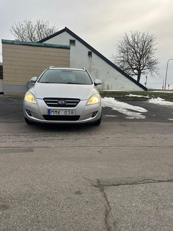 Begagnad Kia Ceed Sportswagon 115 HK (84 kW) 2008 Kombi