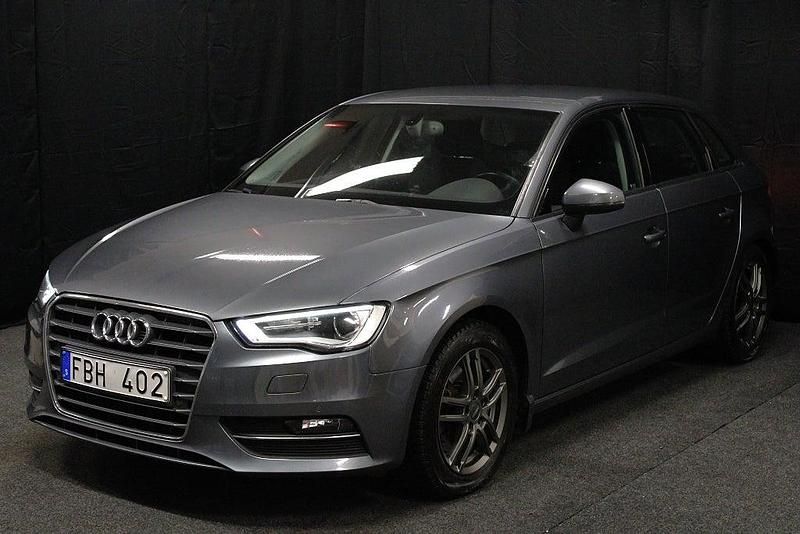 Begagnad Audi A3 Sportback 179 HK (131 kW) 2013 Grå Halvkombi