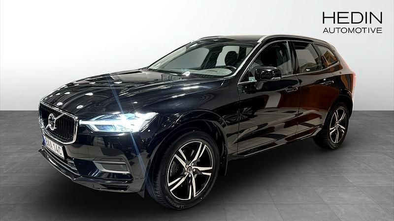 Svart (black) Begagnad 2020 Volvo XC60 Momentum SUV | 289 900 kr (Marknadspris) - Bild 1/4