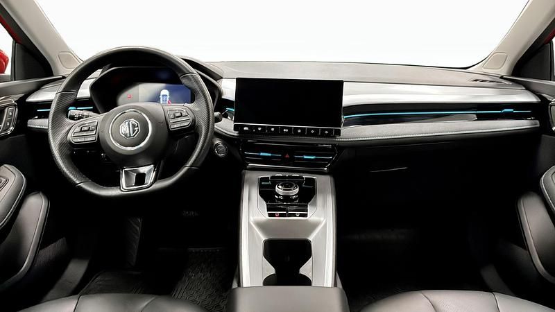 Begagnad MG MG5 EV 130 kW (177 HK) 2022 Röd Kombi