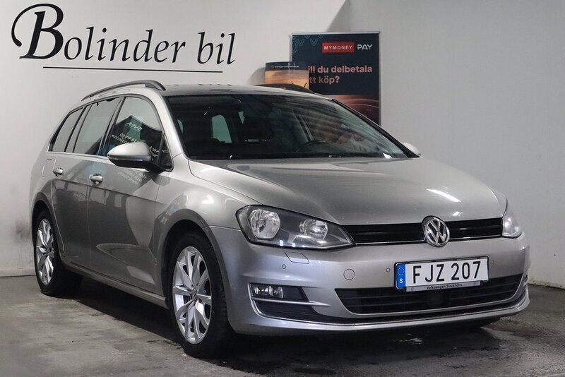 Silver Begagnad 2014 VW Golf VII R-line Kombi | 126 900 kr (Marknadspris) - Bild 1/4