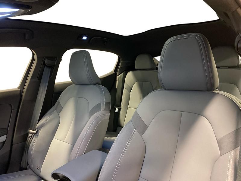 Begagnad Polestar 2 Standard Range Single Motor 200 kW (272 HK) 2023 Silver Halvkombi