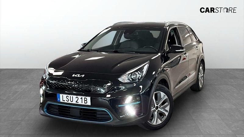 Svart (black) Begagnad 2022 Kia e-Niro 2 SUV | 244 900 kr (Bra pris) - Bild 1/4