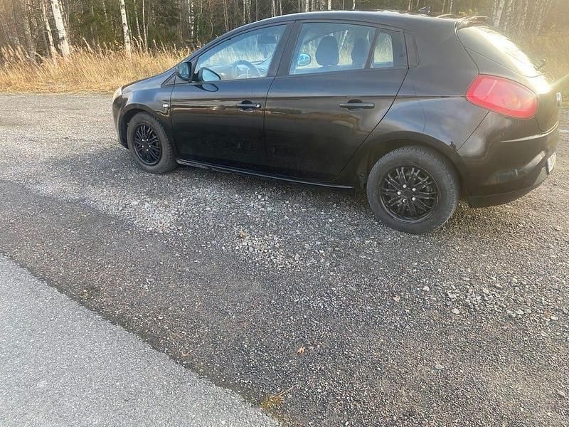 Begagnad 2008 Fiat Bravo Halvkombi | 16 000 kr - Bild 1/4